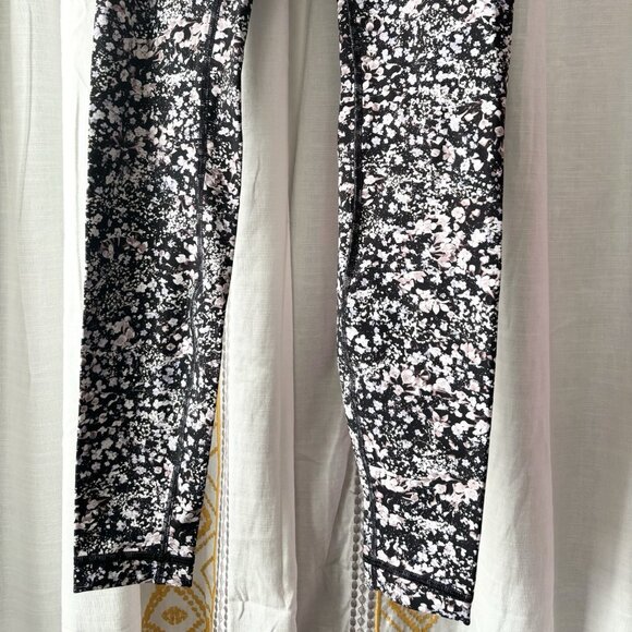 Lululemon Wunder Under Full Length Leggings (Size 4) Floral Full On Luxtreme 28” - Picture 5 of 11